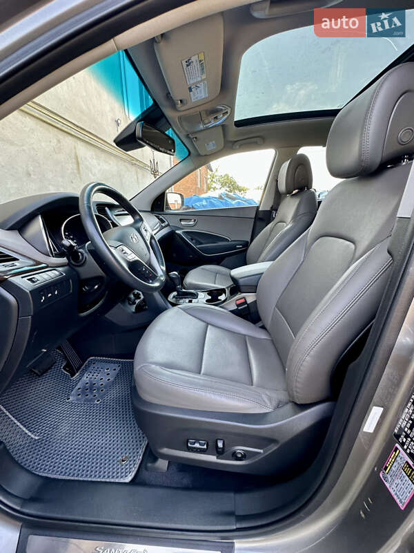 Позашляховик / Кросовер Hyundai Santa FE 2016 в Івано-Франківську