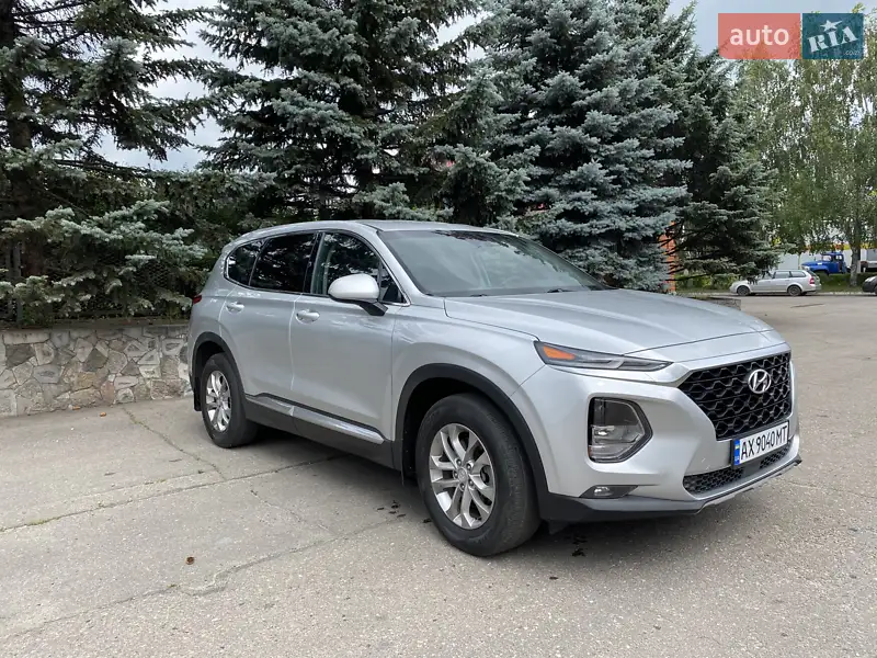 Позашляховик / Кросовер Hyundai Santa FE 2018 в 