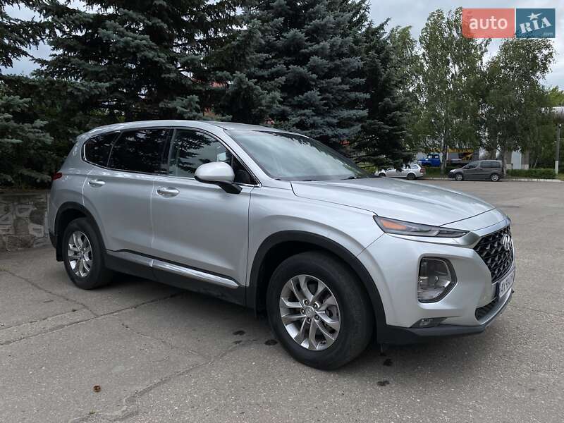Позашляховик / Кросовер Hyundai Santa FE 2018 в 
