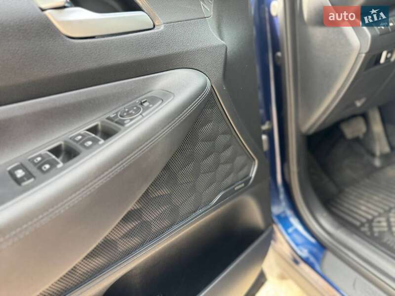 Внедорожник / Кроссовер Hyundai Santa FE 2021 в Белой Церкви