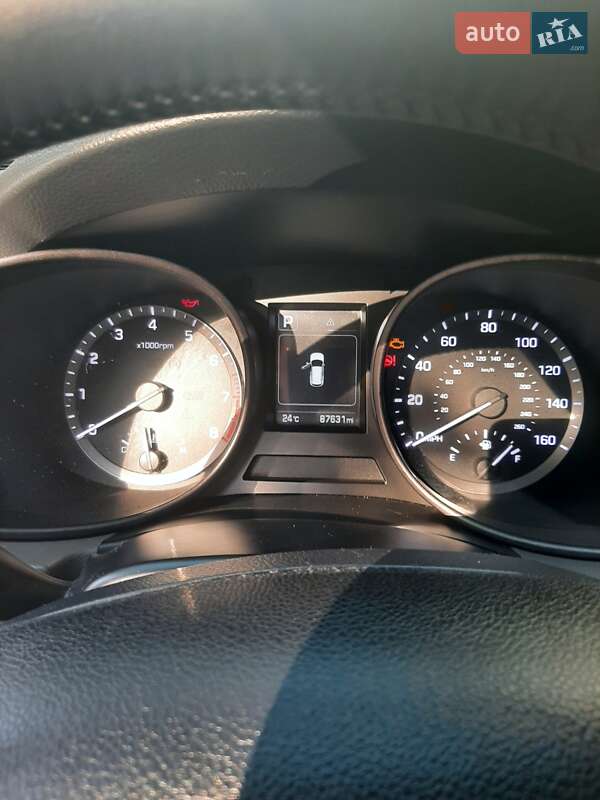 Позашляховик / Кросовер Hyundai Santa FE 2016 в Харкові