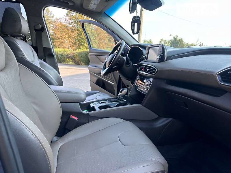 Внедорожник / Кроссовер Hyundai Santa FE 2020 в Тернополе