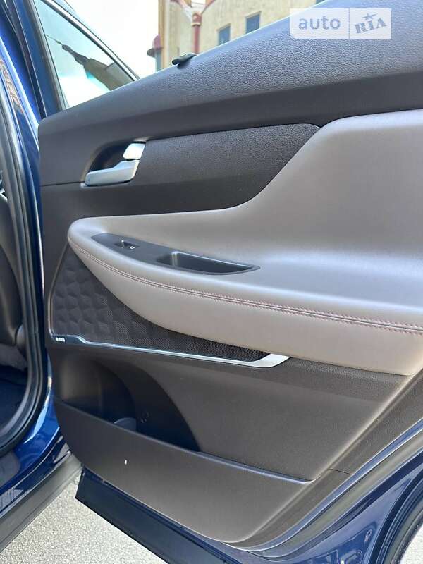 Внедорожник / Кроссовер Hyundai Santa FE 2020 в Тернополе