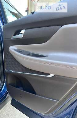 Внедорожник / Кроссовер Hyundai Santa FE 2020 в 