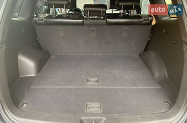Внедорожник / Кроссовер Hyundai Santa FE 2010 в 