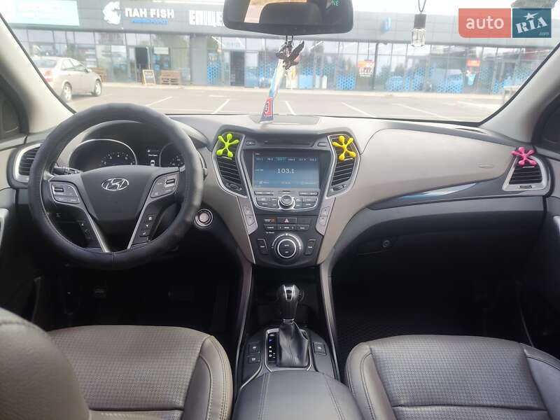 Внедорожник / Кроссовер Hyundai Santa FE 2015 в Киеве