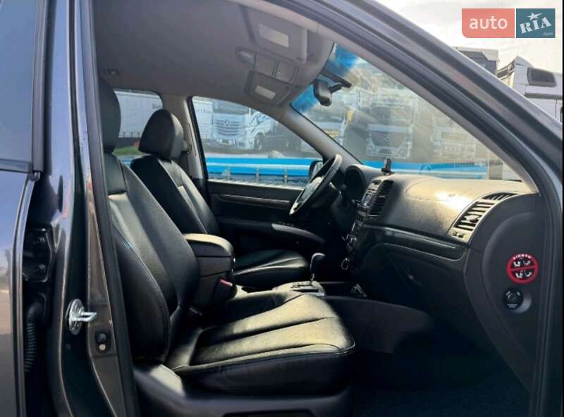 Внедорожник / Кроссовер Hyundai Santa FE 2010 в Славском