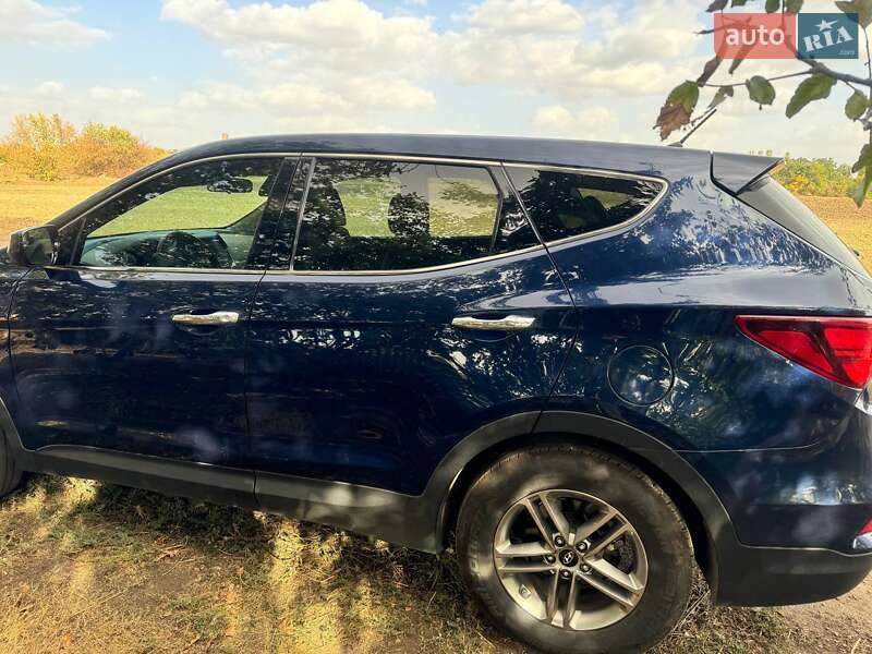 Позашляховик / Кросовер Hyundai Santa FE 2018 в Новому Бузі