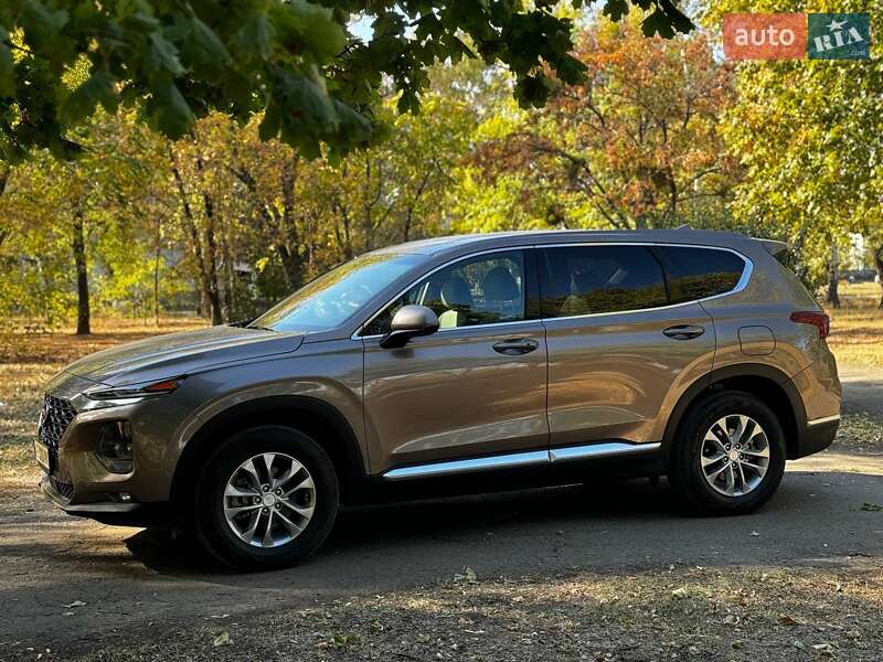 Внедорожник / Кроссовер Hyundai Santa FE 2019 в Днепре
