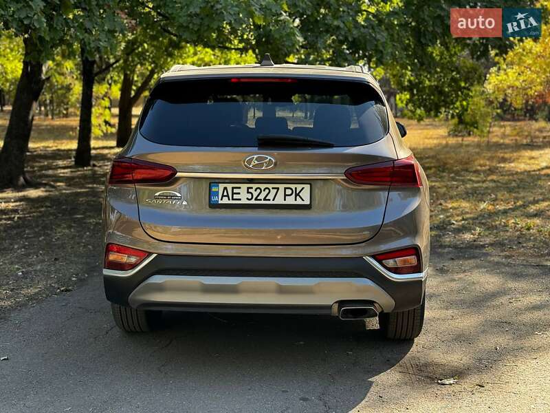Внедорожник / Кроссовер Hyundai Santa FE 2019 в Днепре