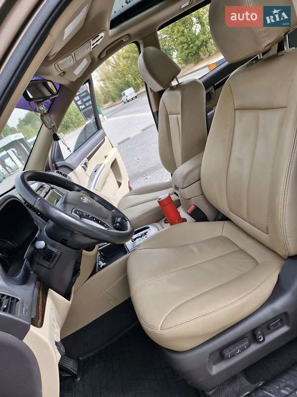 Позашляховик / Кросовер Hyundai Santa FE 2011 в Кам'янському