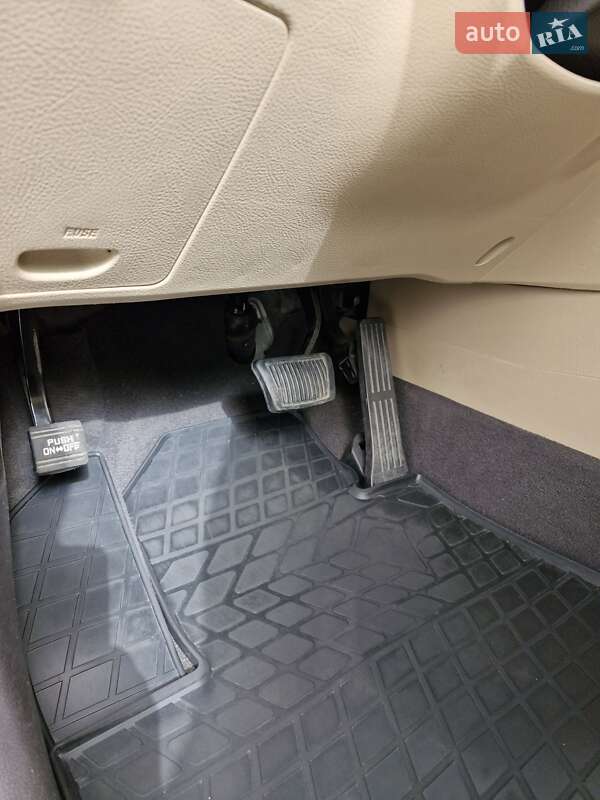 Позашляховик / Кросовер Hyundai Santa FE 2011 в Кам'янському