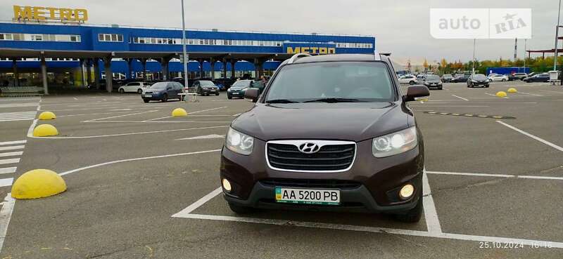 Внедорожник / Кроссовер Hyundai Santa FE 2011 в Киеве