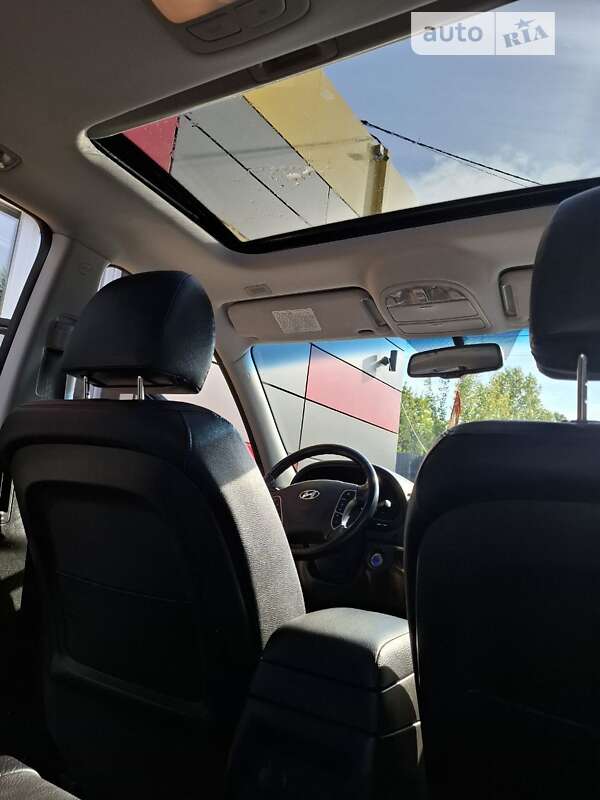 Внедорожник / Кроссовер Hyundai Santa FE 2011 в Черкассах