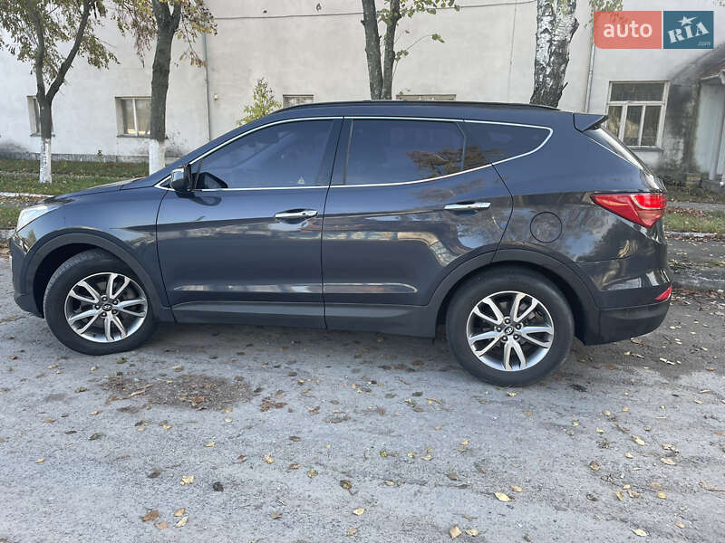 Позашляховик / Кросовер Hyundai Santa FE 2013 в Звягелі фото 5 Позашляховик / Кросовер Hyundai Santa FE 2013 в Звягелі