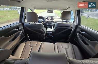 Внедорожник / Кроссовер Hyundai Santa FE 2018 в 