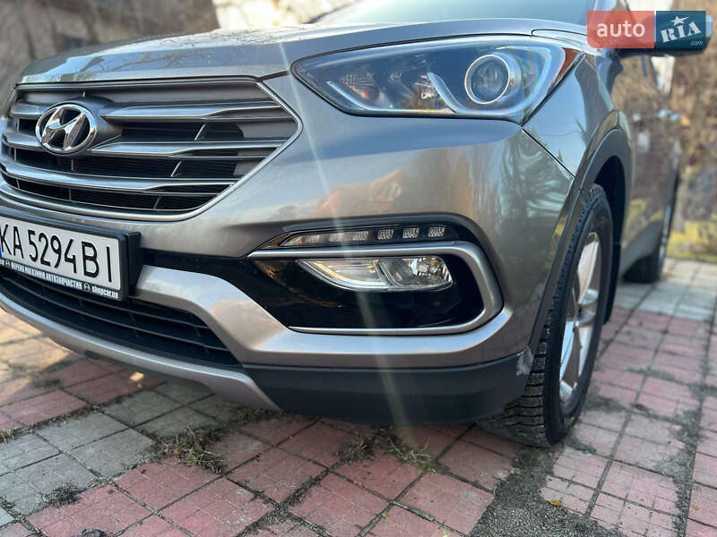 Внедорожник / Кроссовер Hyundai Santa FE 2017 в Борисполе