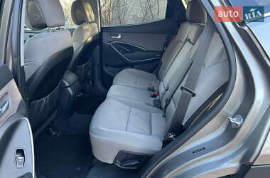 Позашляховик / Кросовер Hyundai Santa FE 2017 в 