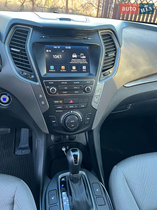 Внедорожник / Кроссовер Hyundai Santa FE 2017 в Борисполе