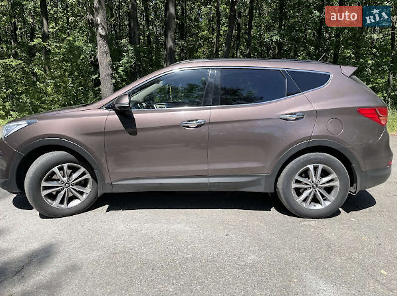 Позашляховик / Кросовер Hyundai Santa FE 2015 в Тетієві