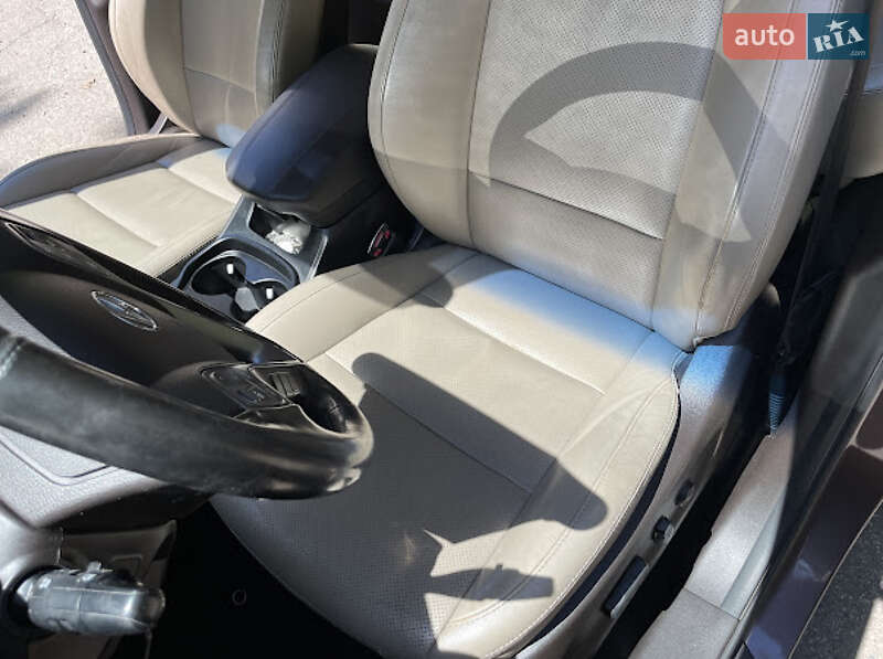 Позашляховик / Кросовер Hyundai Santa FE 2015 в Тетієві