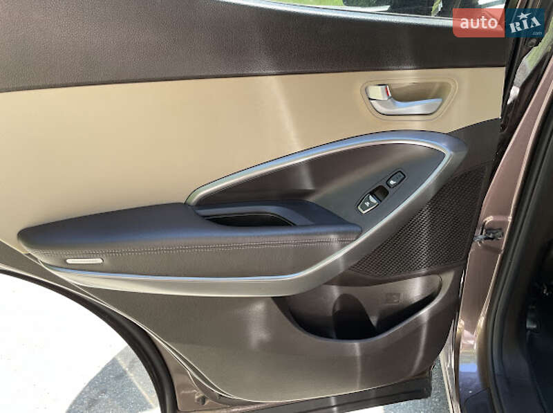 Позашляховик / Кросовер Hyundai Santa FE 2015 в Тетієві