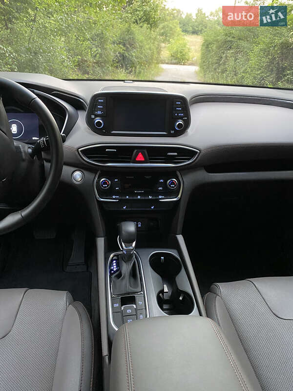 Позашляховик / Кросовер Hyundai Santa FE 2019 в Дніпрі