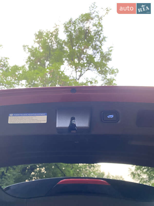 Позашляховик / Кросовер Hyundai Santa FE 2019 в Дніпрі