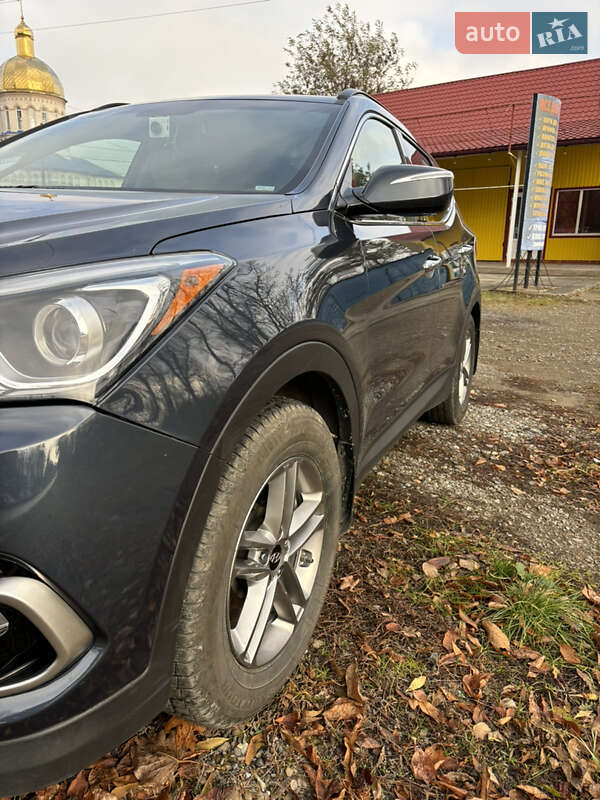 Внедорожник / Кроссовер Hyundai Santa FE 2017 в Кицмани фото 12 Внедорожник / Кроссовер Hyundai Santa FE 2017 в Кицмани