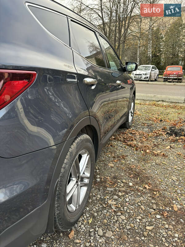 Внедорожник / Кроссовер Hyundai Santa FE 2017 в Кицмани фото 10 Внедорожник / Кроссовер Hyundai Santa FE 2017 в Кицмани