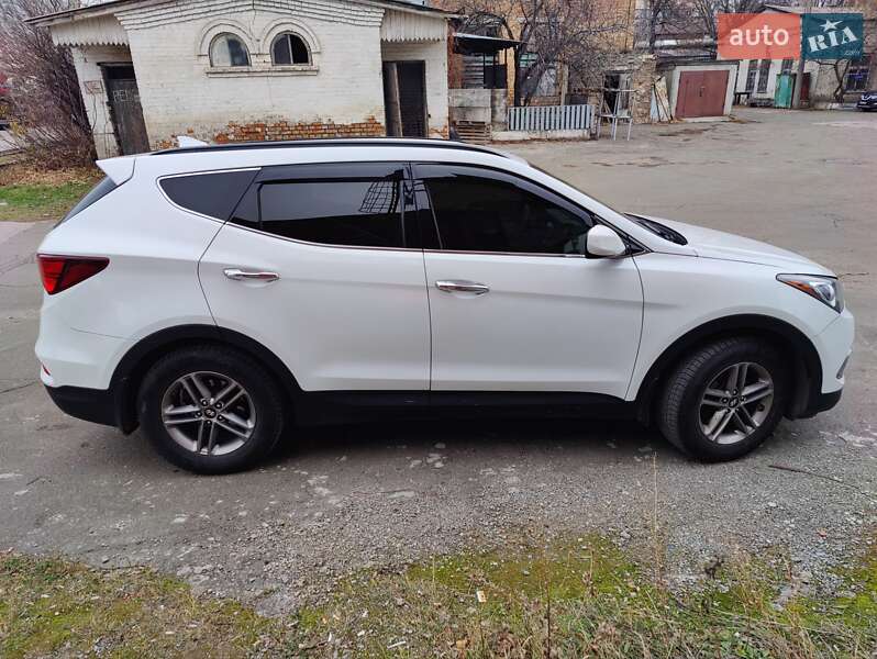 Позашляховик / Кросовер Hyundai Santa FE 2016 в Києві фото 2 Позашляховик / Кросовер Hyundai Santa FE 2016 в Києві