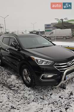 Внедорожник / Кроссовер Hyundai Santa FE 2017 в Нововолынске