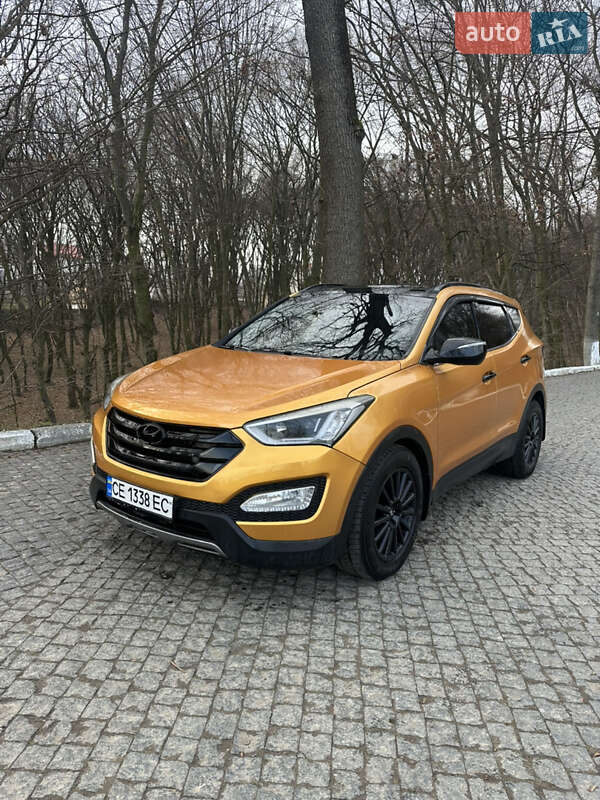 Позашляховик / Кросовер Hyundai Santa FE 2015 в Чернівцях