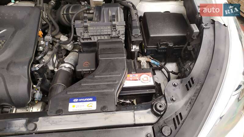 Позашляховик / Кросовер Hyundai Santa FE 2015 в Рівному