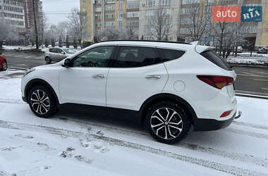 Позашляховик / Кросовер Hyundai Santa FE 2016 в Івано-Франківську