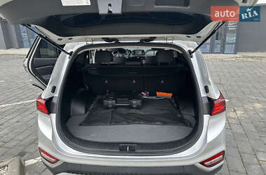 Внедорожник / Кроссовер Hyundai Santa FE 2019 в 