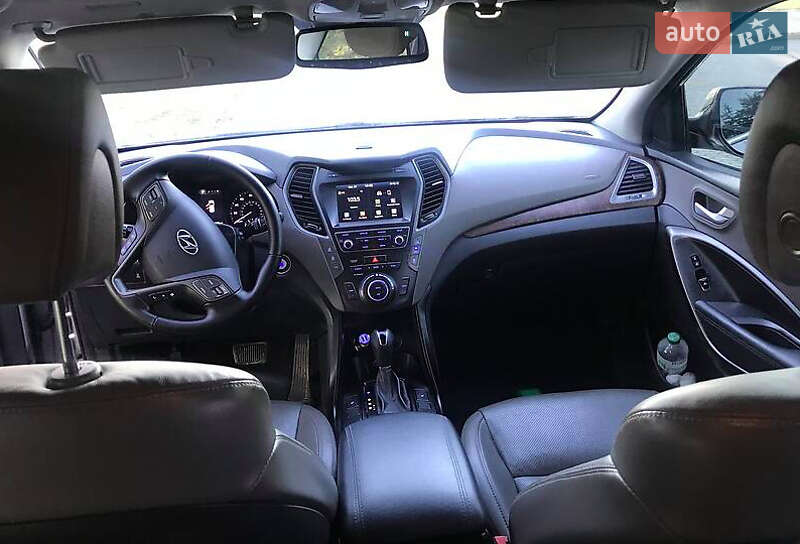 Позашляховик / Кросовер Hyundai Santa FE 2016 в Львові