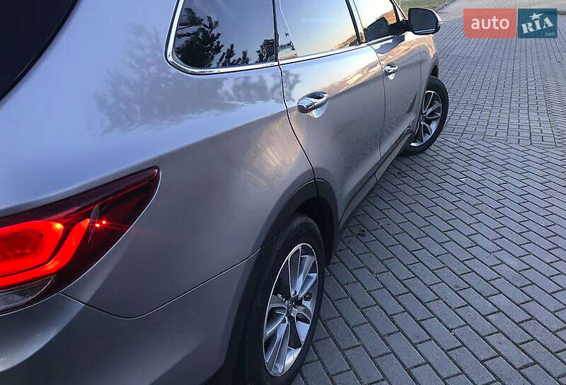 Позашляховик / Кросовер Hyundai Santa FE 2016 в Львові