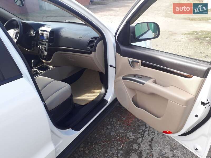 Внедорожник / Кроссовер Hyundai Santa FE 2010 в Дрогобыче фото 4 Внедорожник / Кроссовер Hyundai Santa FE 2010 в Дрогобыче