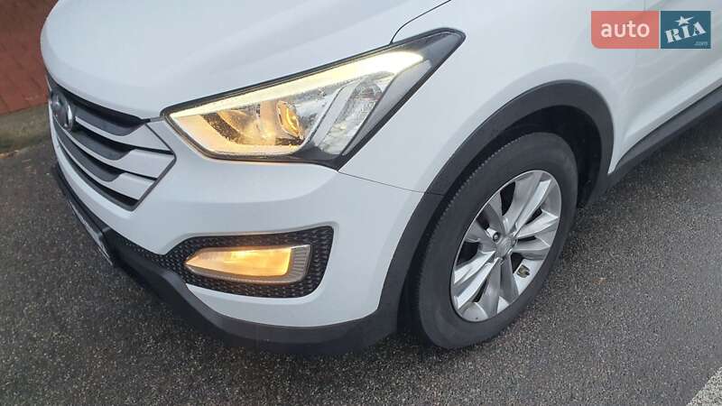 Позашляховик / Кросовер Hyundai Santa FE 2015 в Києві