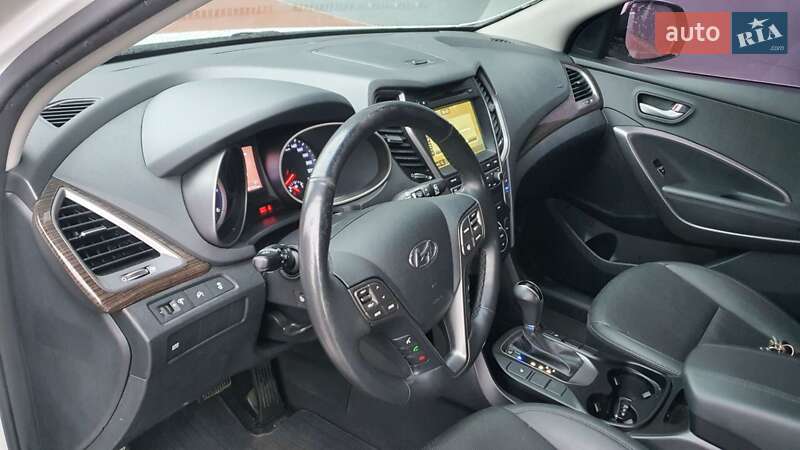 Позашляховик / Кросовер Hyundai Santa FE 2015 в Києві