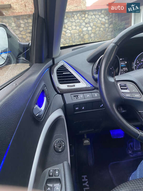 Позашляховик / Кросовер Hyundai Santa FE 2014 в Коломиї