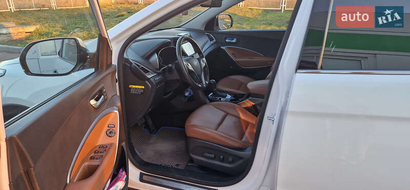 Позашляховик / Кросовер Hyundai Santa FE 2015 в Коблевому