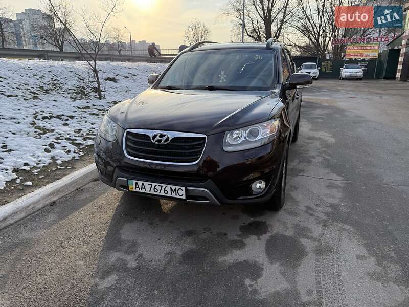Внедорожник / Кроссовер Hyundai Santa FE 2012 в Киеве