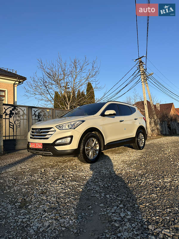 Внедорожник / Кроссовер Hyundai Santa FE 2015 в Ивано-Франковске