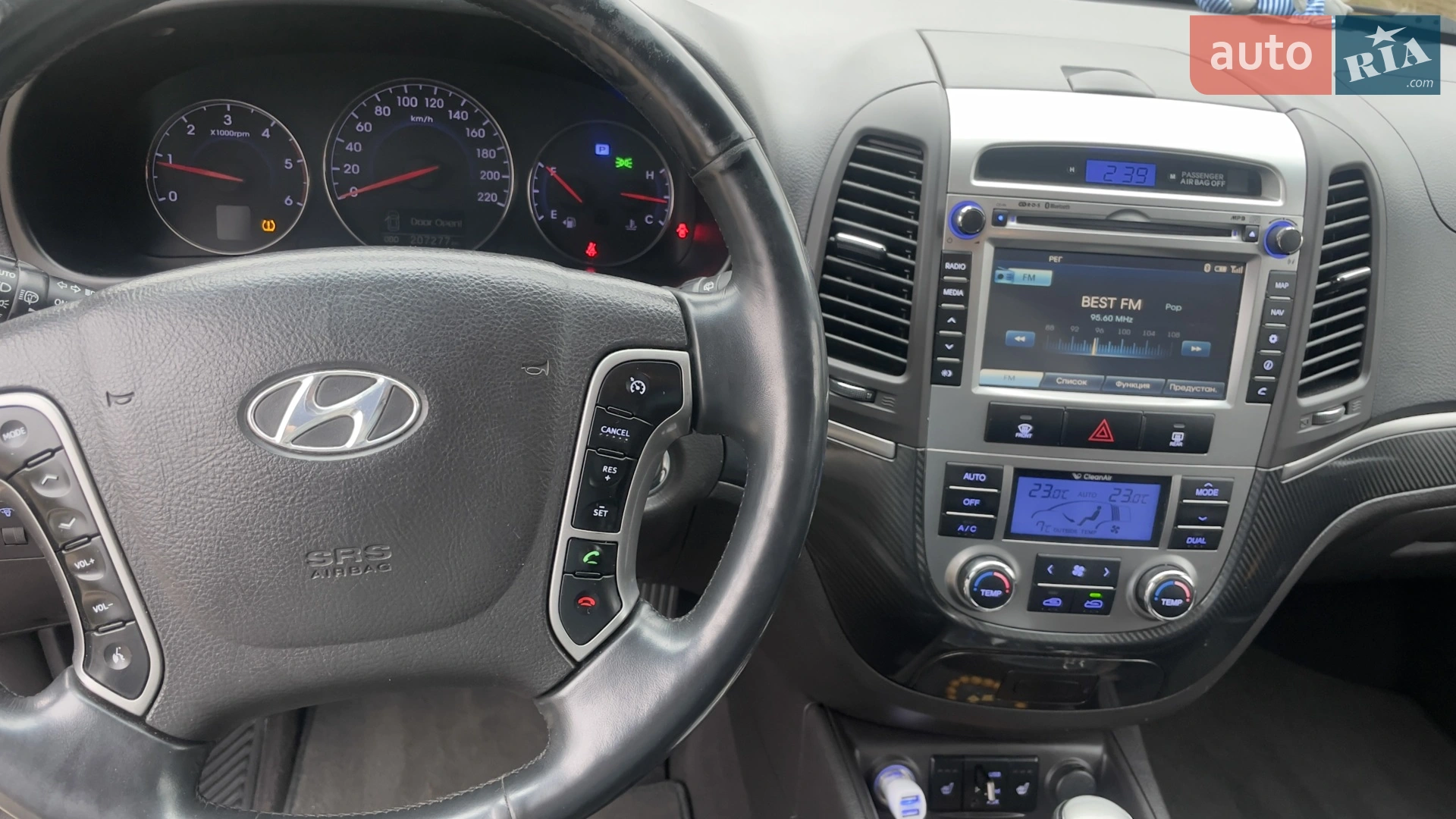 2011 Hyundai Santa Fe - мініатюра 8