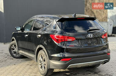 Внедорожник / Кроссовер Hyundai Santa FE 2013 в 