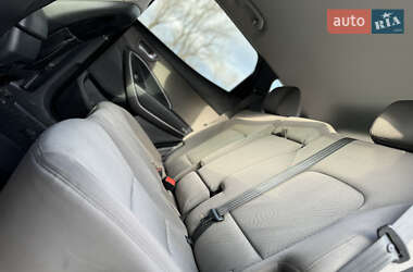 Внедорожник / Кроссовер Hyundai Santa FE 2013 в 