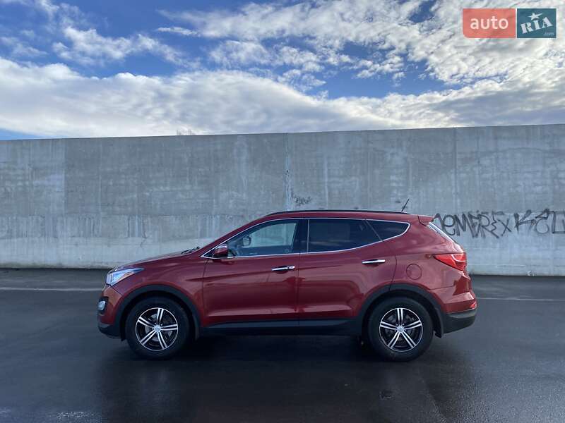 Внедорожник / Кроссовер Hyundai Santa FE 2015 в Львове