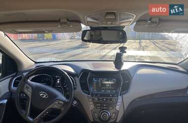 Внедорожник / Кроссовер Hyundai Santa FE 2015 в 